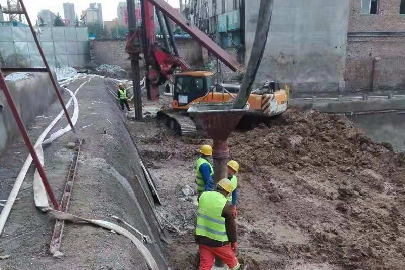 紅星美凱龍全球家居生活廣場BC偭基坑支護加固工程（搶險加固，反壓土回填）